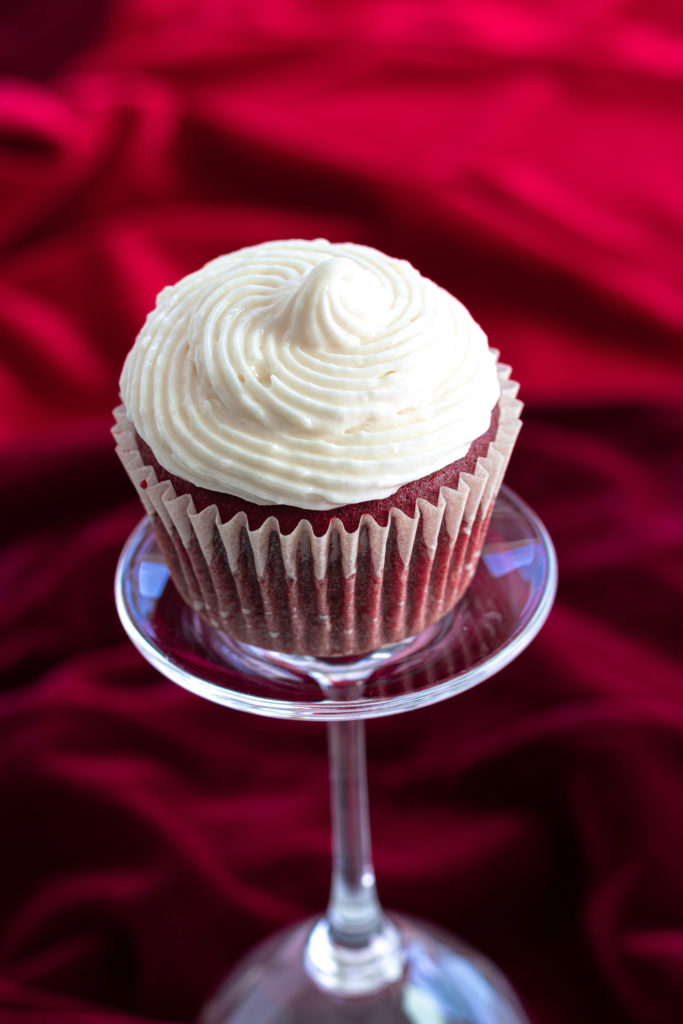 gluten free red velvet cupcakes by Sisters Sans Gluten