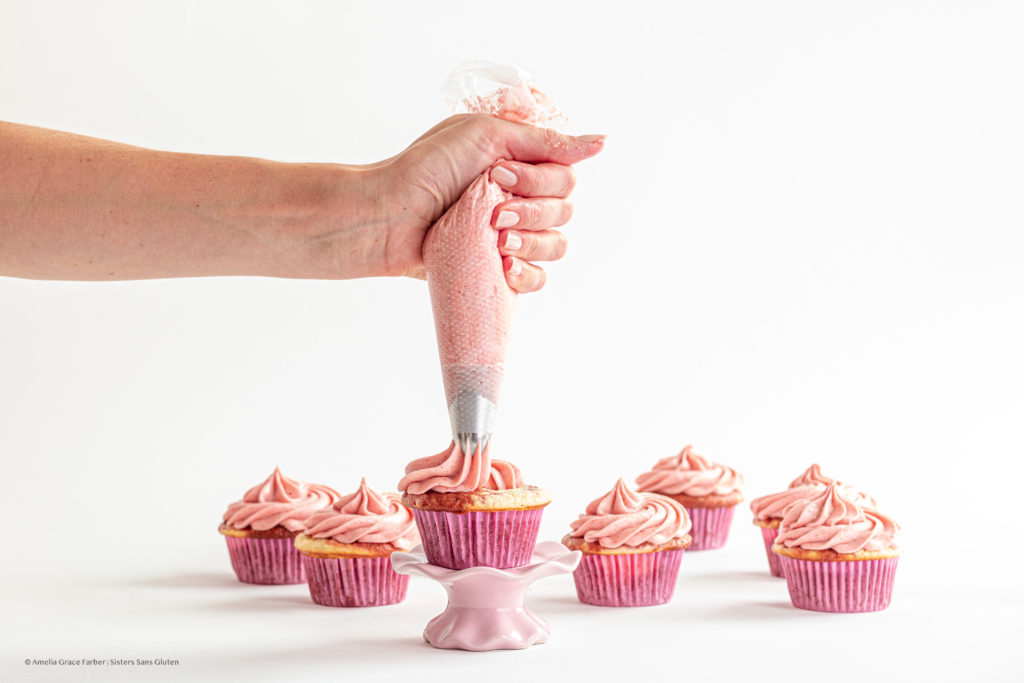 gluten free guava cheesecake cupcakes by sisters sans gluten