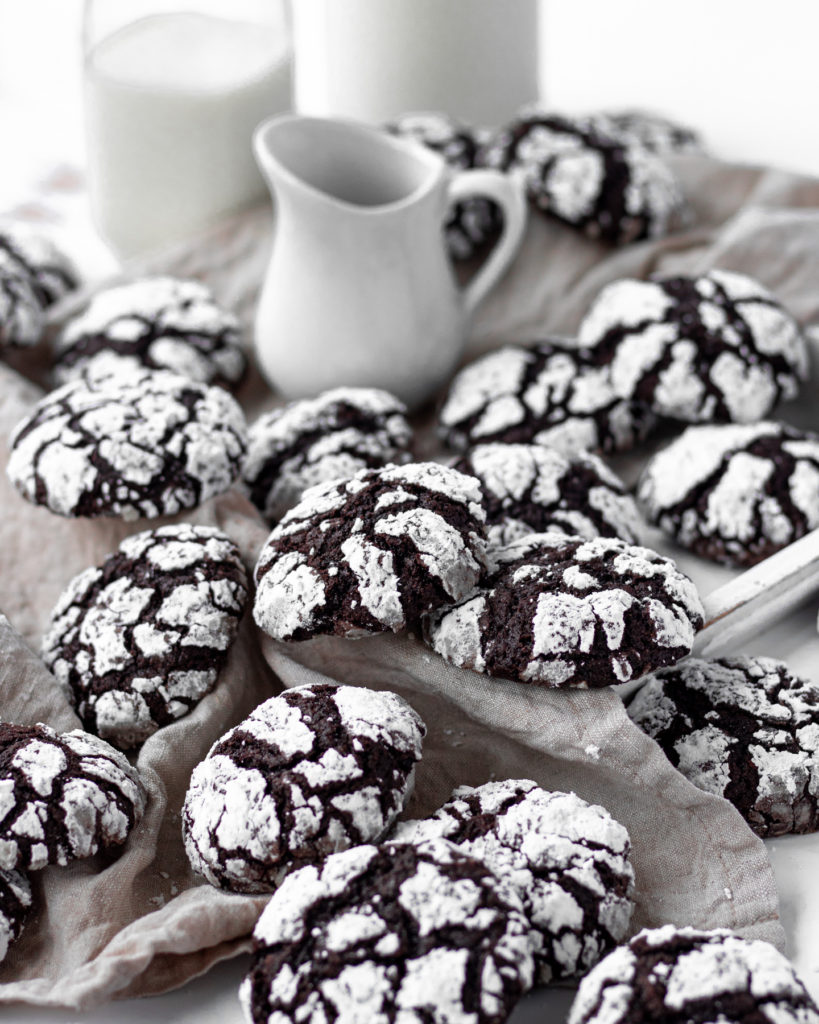 gluten free chocolate crinkle cookies by sisters sans gluten